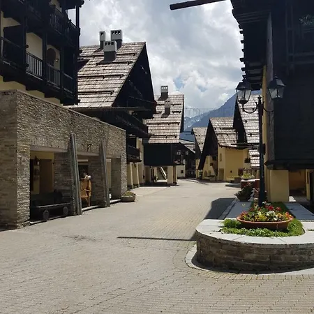 Grangesises Snow View Apartment Sauze di Cesana